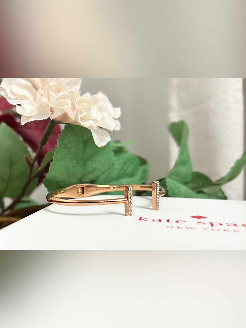 ♠️Kate Spade- Rose Gold Crystal T-Bar Hinged Bracelet - Picture 3 of 9